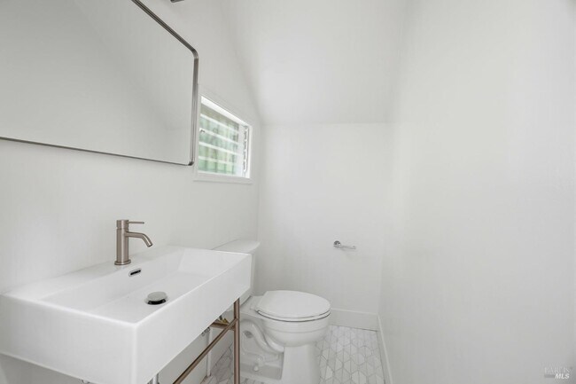 Building Photo - 172 Bella Vista Ave