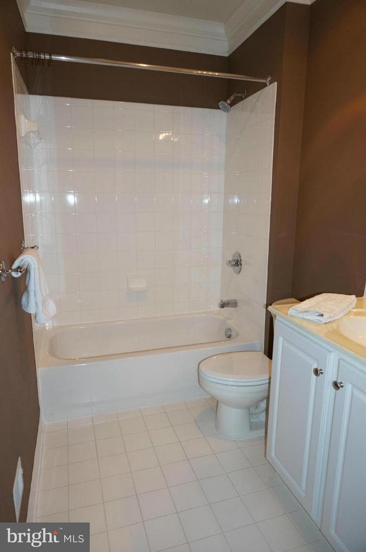 Second Bathroom - 5801 Clipper Ln