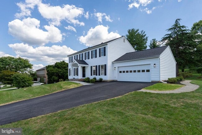 Building Photo - 1213 Clearfield Cir