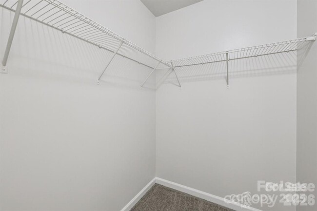 Building Photo - 7030 Huntsmaster Dr