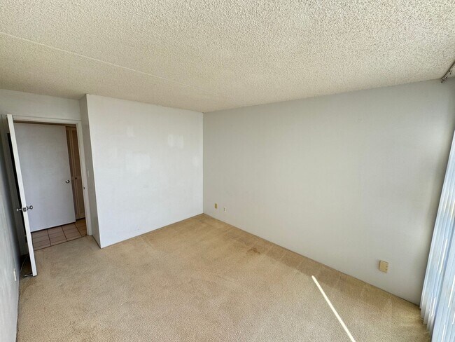Building Photo - 98-402 KOAUKA LP #1212