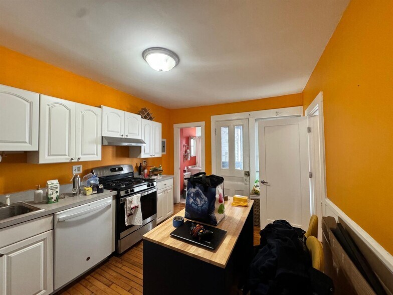 Building Photo - 57 Summer St