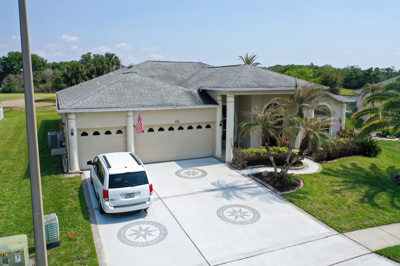 Building Photo - 215 Strathmore Cir