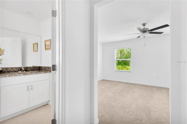 Building Photo - 6032 Shiner St