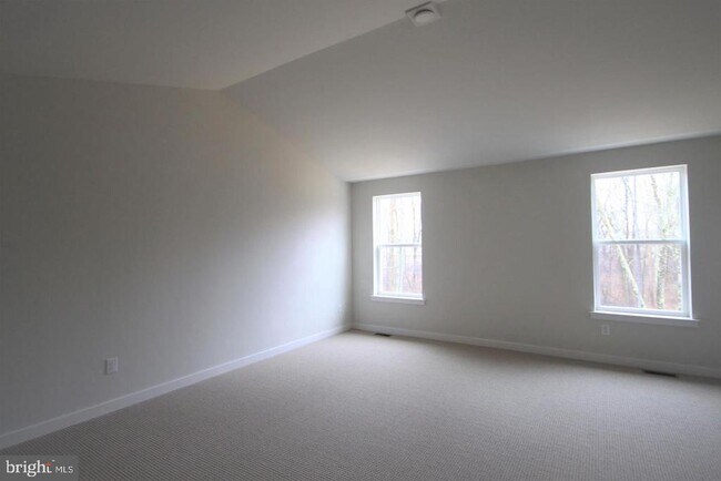 Building Photo - 111 Wynstone Ct
