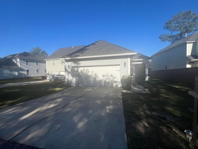 Building Photo - 3177 Mayflower Ln