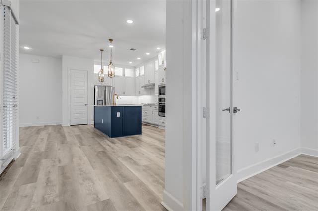 Building Photo - 701 Prairie Falcon Dr