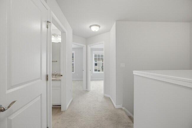 Building Photo - 2780 Ashcombe Dr.