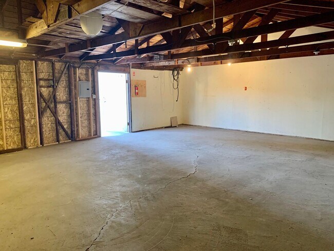 Building Photo - 2431 Clement Ave