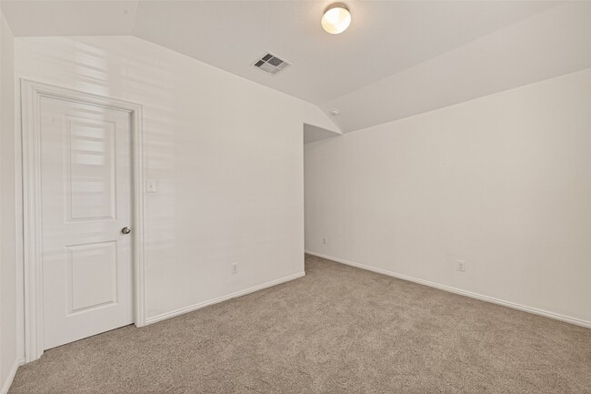 Building Photo - 16039 Cypress Farms Dr