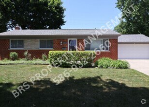 Building Photo - Charming 3 Bedroom 1.5 Bathroom Ranch.