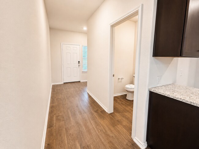 Building Photo - Beautiful 4-bedroom home in Riverstone at Westpointe featuring 2 spacious living areas, a downsta...