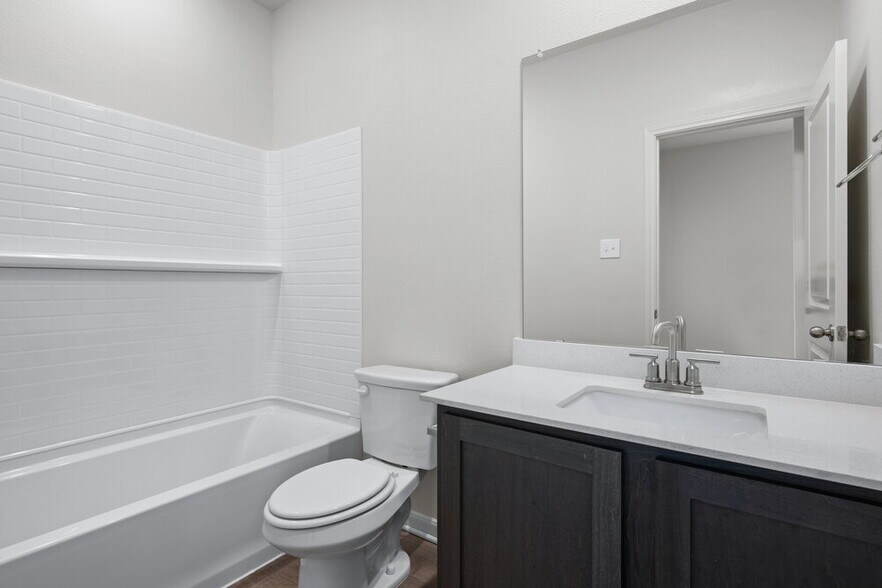 Building Photo - 1513 Harvester Dr