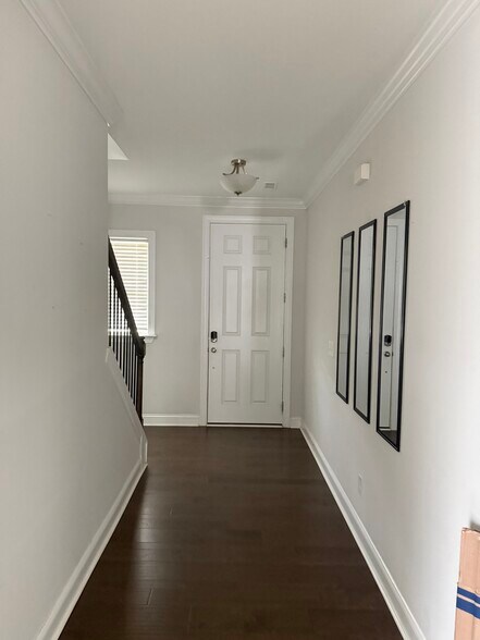 Building Photo - 6200 Truxton Ln