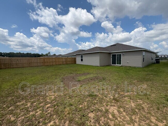 Building Photo - 4360 Jitterbug St