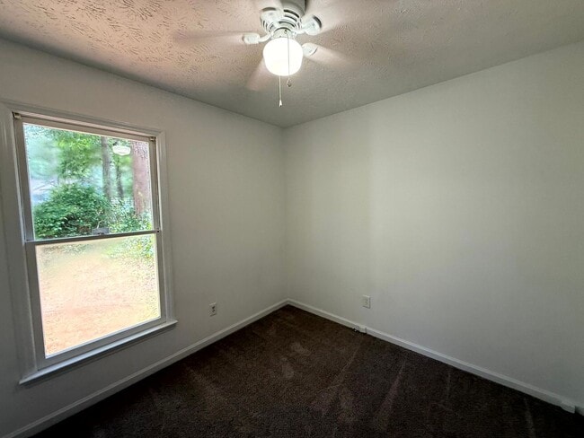 Building Photo - 5481 Landview Pl