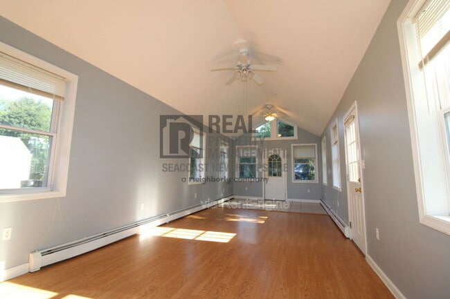 Building Photo - 47-49 South St