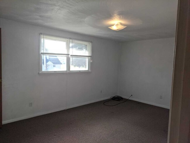 Building Photo - 128 Kassal St