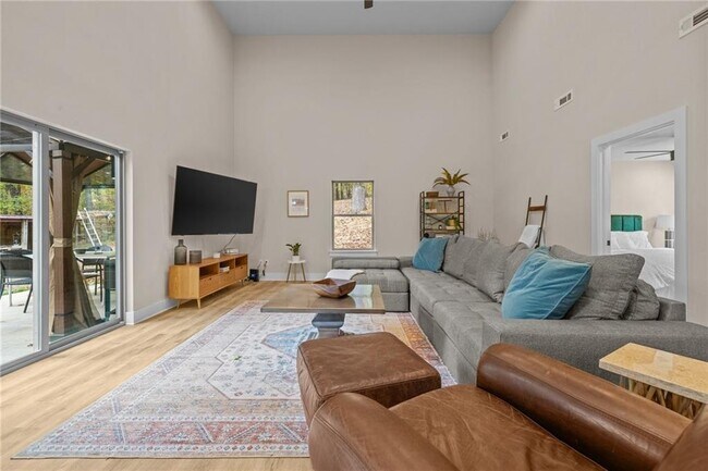 Building Photo - 12672 Gooseberry Ln