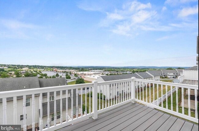 Building Photo - 777 Oak Leaf Ln