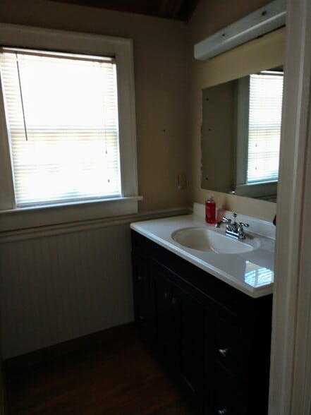 Building Photo - 41 Bent Oaks Ln