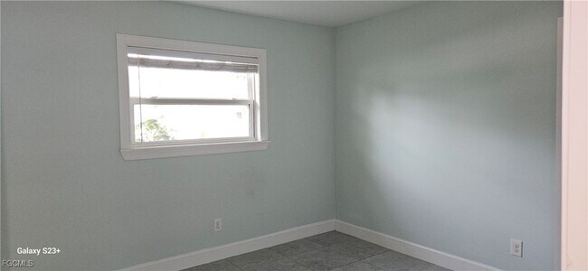 Building Photo - 1626 Grace Ave