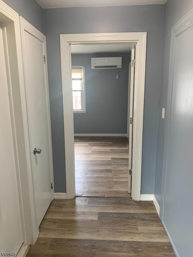 Building Photo - 700 Louis Ave