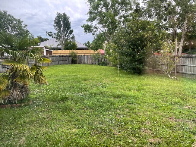 Building Photo - 1594 Birkshire Ct