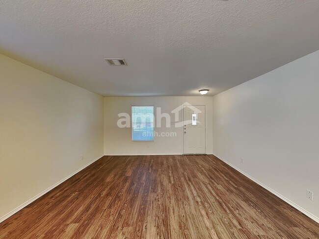 Building Photo - 715 Rodeo Ranch