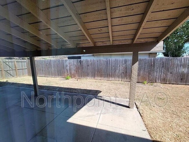Building Photo - 3 BR/2BA | Renovated Single Family Home |Gated backyard!