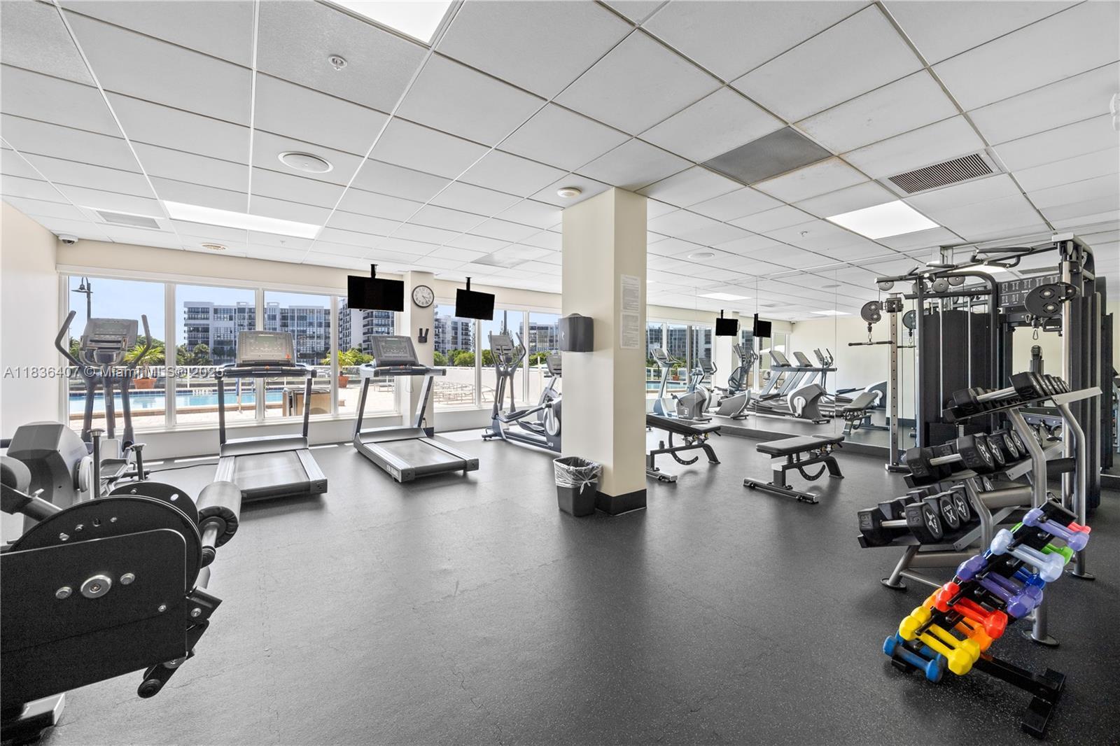 Building Photo - 3000 S Ocean Dr
