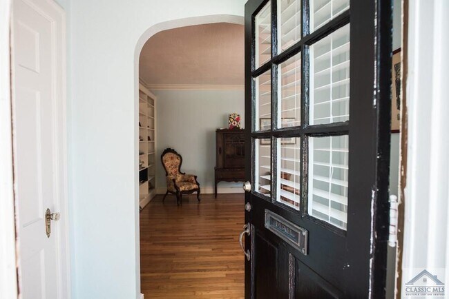 Building Photo - 285 Hampton Ct