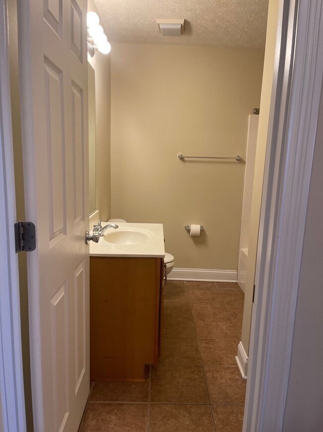 Building Photo - 417 Cabernet Dr