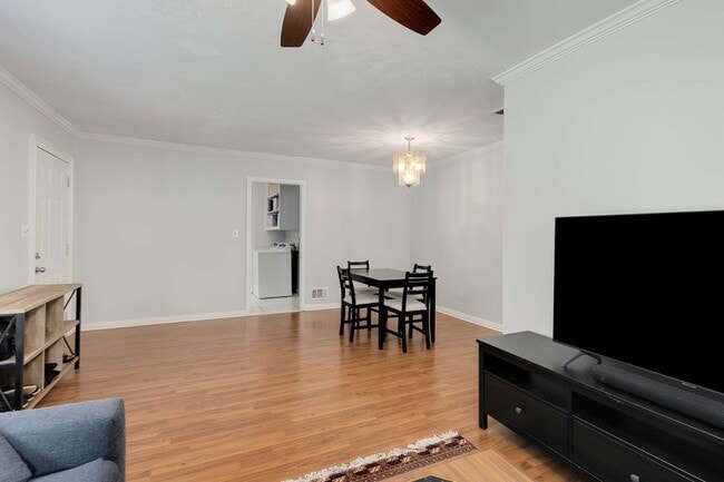 Building Photo - Charming 1950's Ranch w/ Modern Upgrades a...