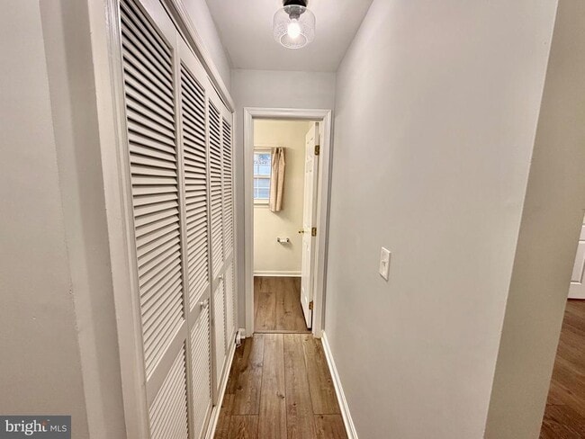 Building Photo - 214 Fernwood Pl