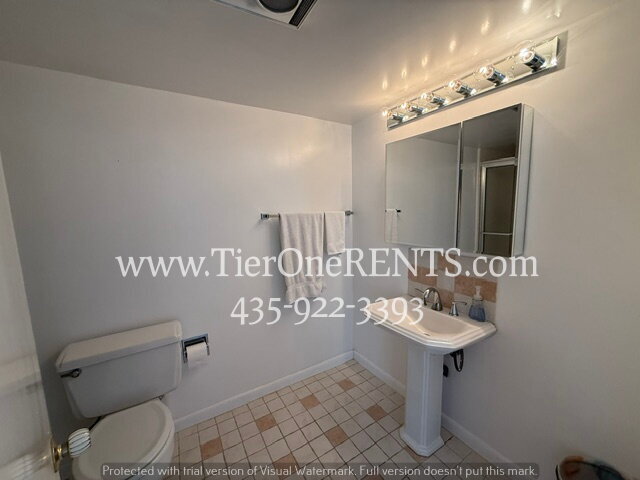 Building Photo - This property offers a NO DEPOSIT option available for qualified renters