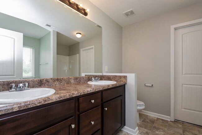 Building Photo - 73 Hamil Ct NW