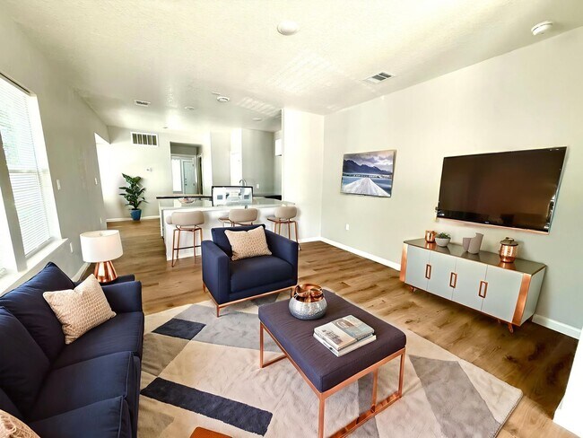 Building Photo - 2422 W Commerce St