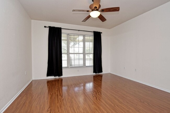 Building Photo - 815 Prairie Grass Ln