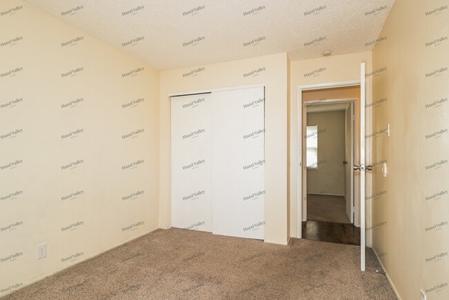 Building Photo - 1955 Hungerford Dr