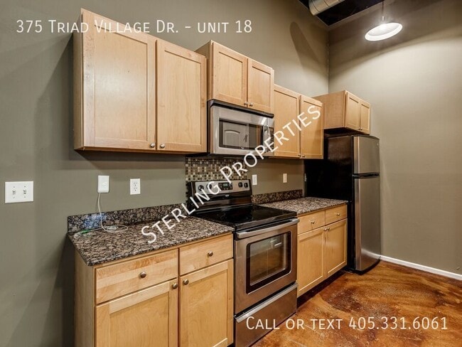 Building Photo - 375 Triad Village Dr