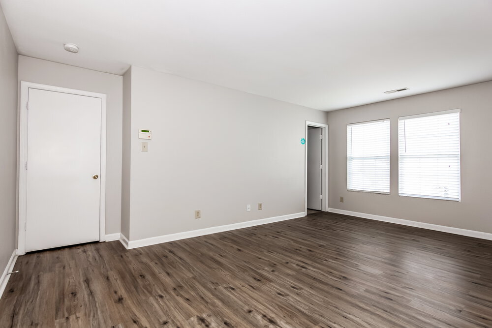 Building Photo - 1605 Bray Dr