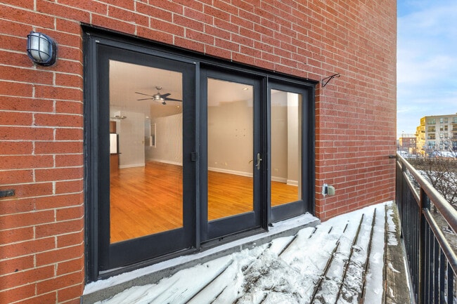 Building Photo - 31 E 26th St