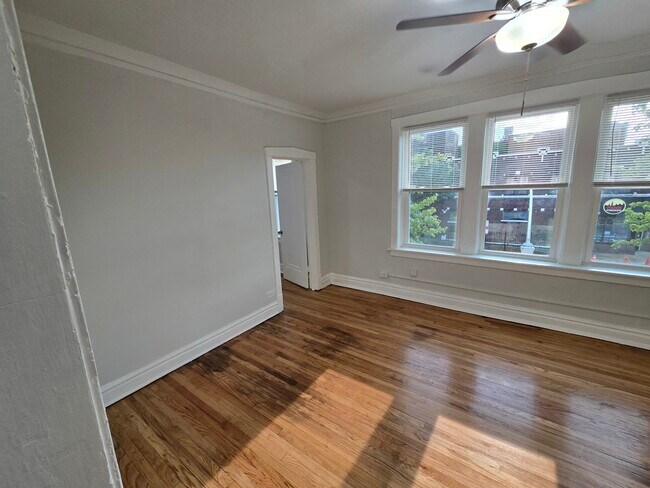 Building Photo - 4753 N Monticello Ave