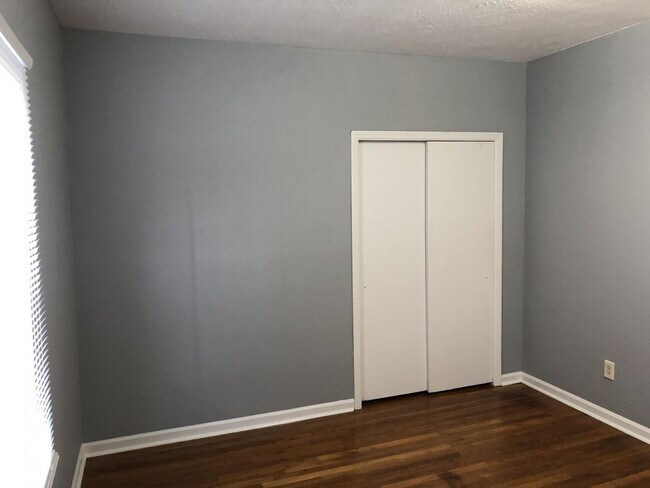 Building Photo - 2 Bedroom, 1 Bathroom in Nicholasville!