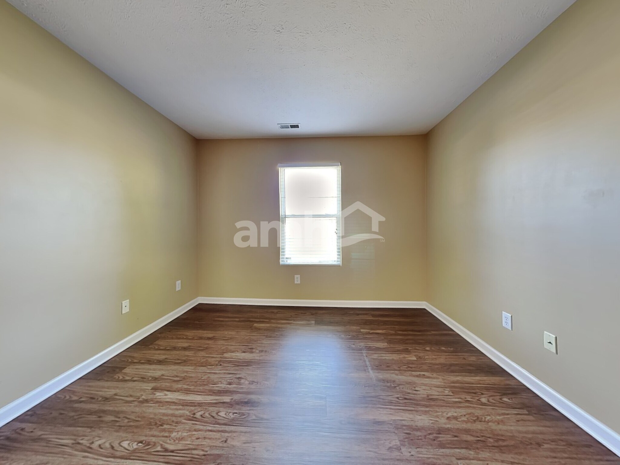 Building Photo - 252 Woodfield Dr