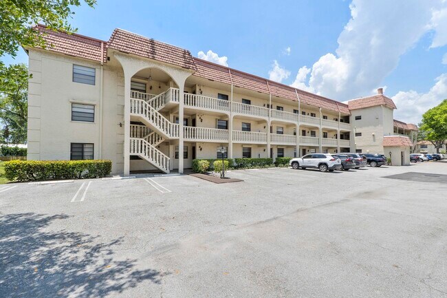 Primary Photo - 126 S Cypress Rd