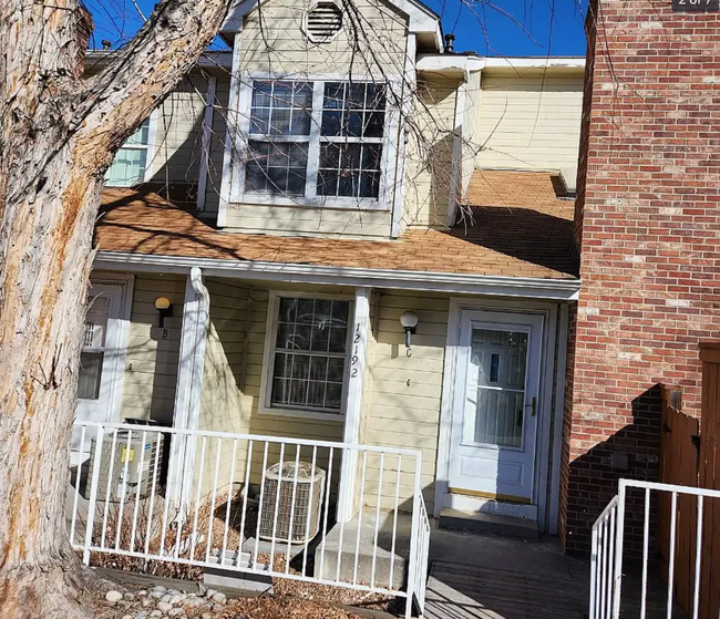 Primary Photo - Newly Renovated 3 Bed / 3 Bath Townhome in...