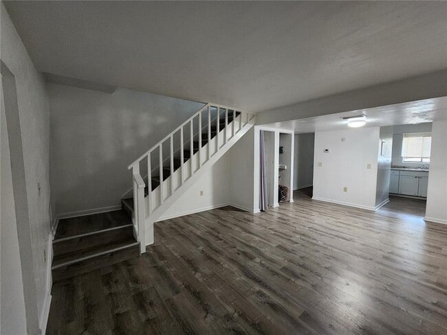 Building Photo - 806 SW 64th Terrace