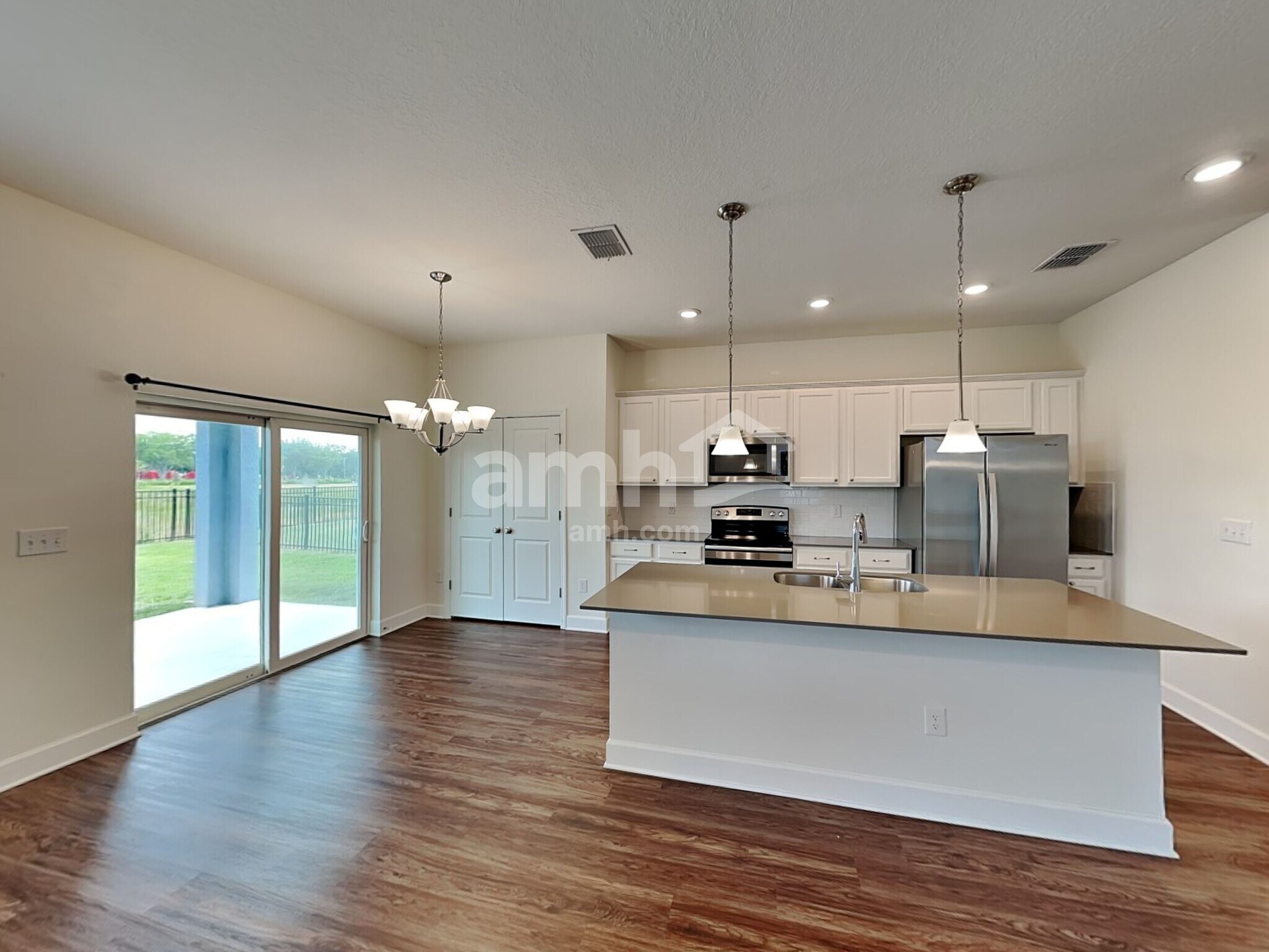 Building Photo - 1103 Walden Pond Dr